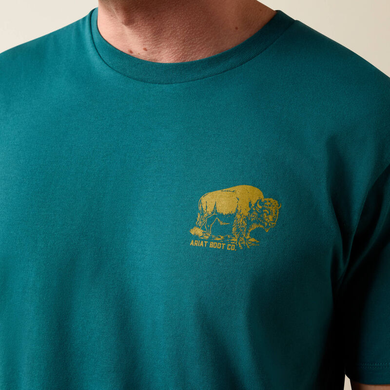 Ariat Men's Bison Wander Flag Classic Fit T-Shirt