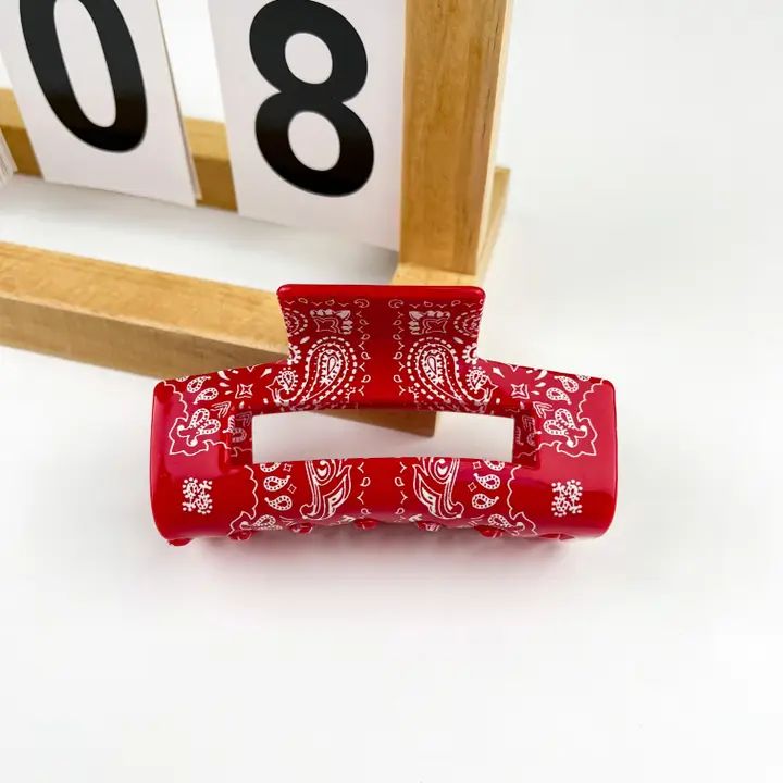 Retro Elegant Hollow Hair Claw Clip
