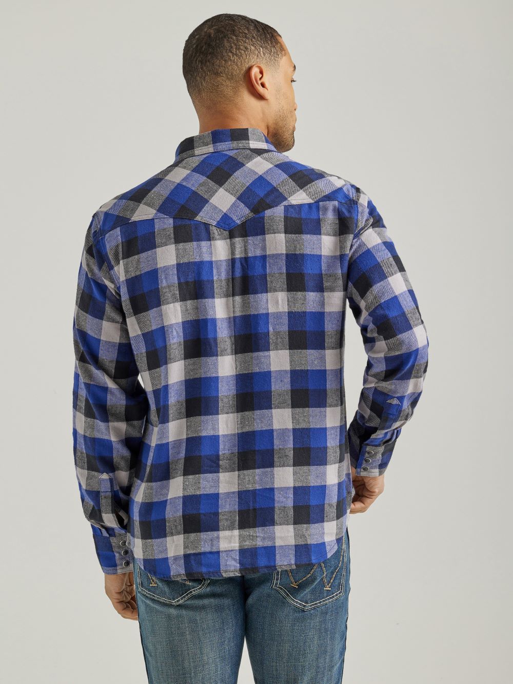 Wrangler Men's Retro Flannel Long Sleeve Modern Fit Snap Shirt