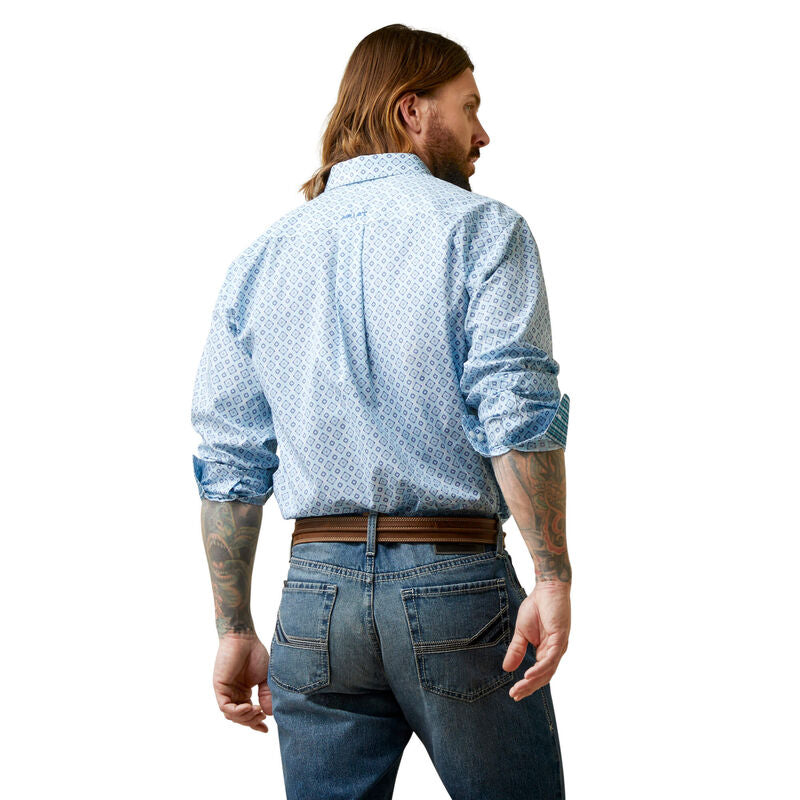 Ariat Men's Wrinkle Free Wayne Classic Fit Shirt
