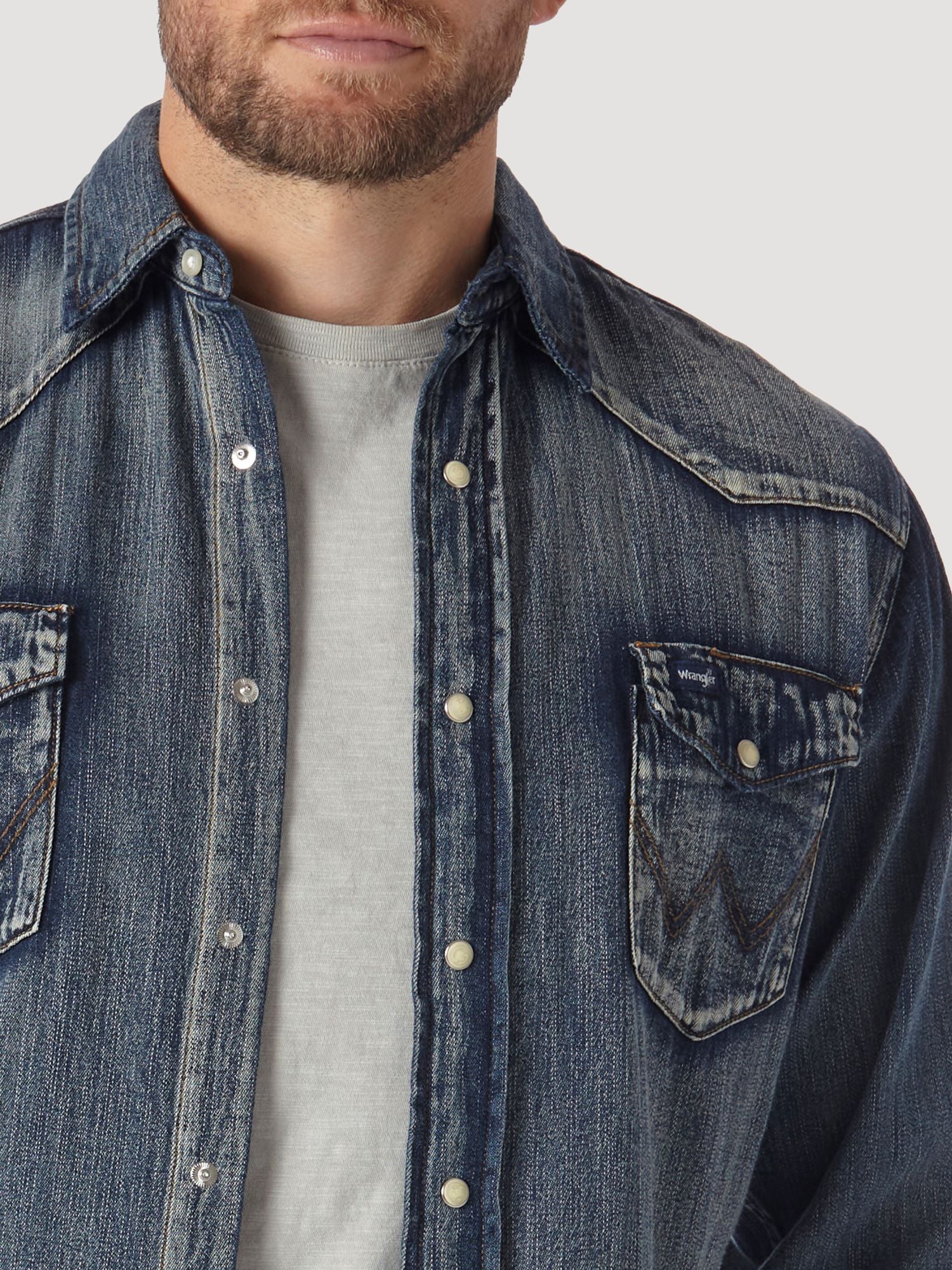 Wrangler Men's Cowboy cut Long Sleeve Western Denim Snap Work Shirt