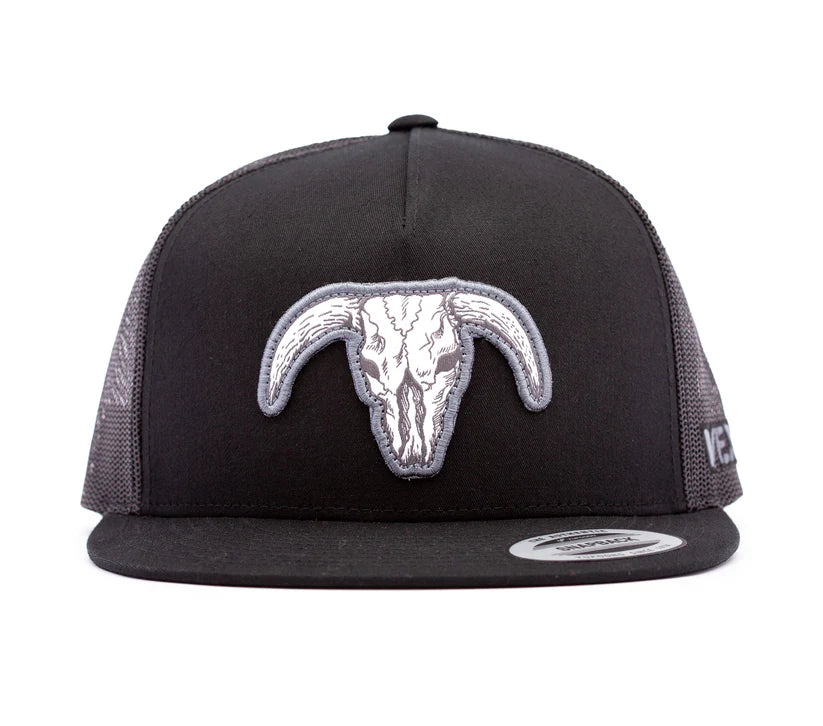 Bull Skull - Black/Black Mesh Snapback
