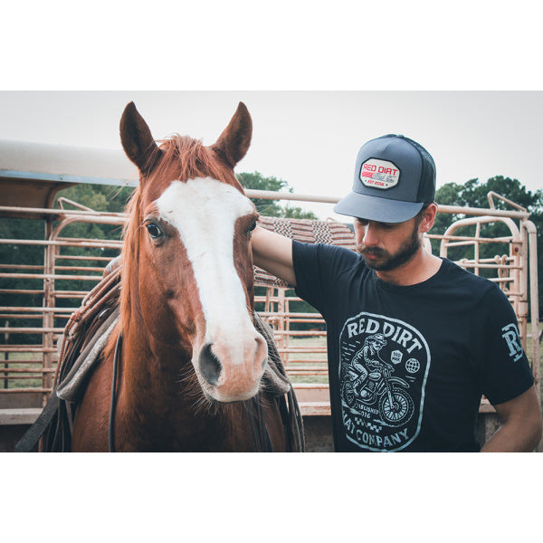 Red Dirt Men's Hog Wild Short Sleeve T-Shirt