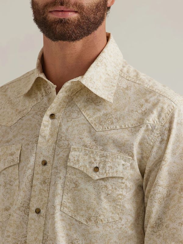 Wrangler Men's Retro Premium Long Sleeve Western Snap Printed Shirt