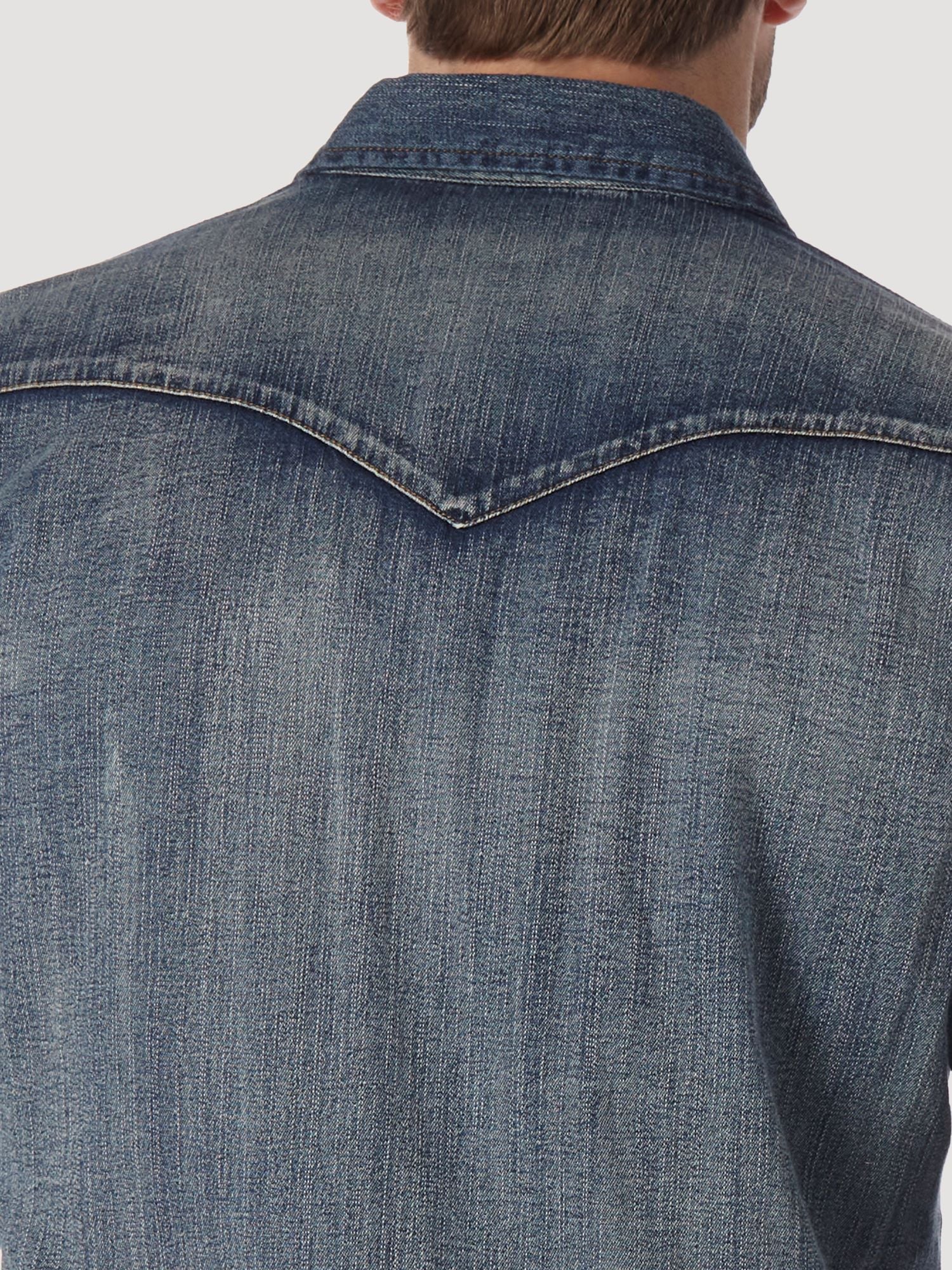 Wrangler Men's Cowboy cut Long Sleeve Western Denim Snap Work Shirt