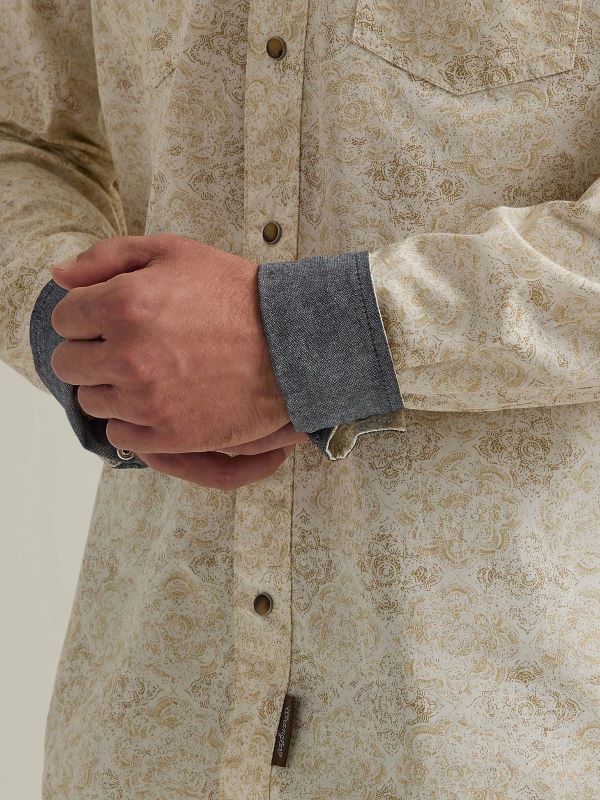 Wrangler Men's Retro Premium Long Sleeve Western Snap Printed Shirt