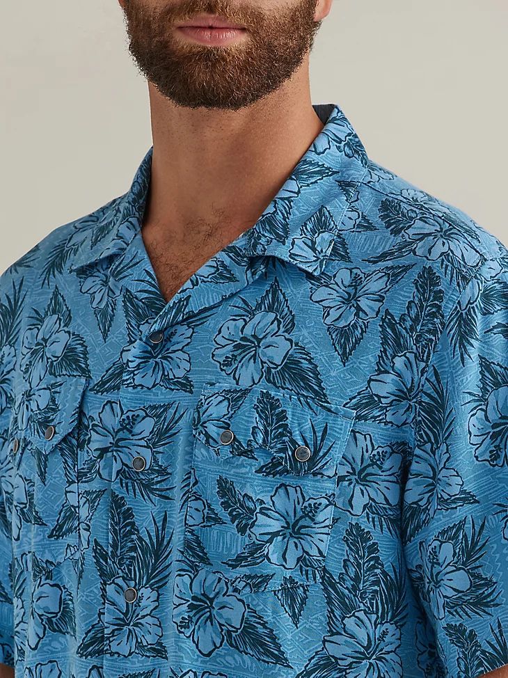 Wrangler Men's Coconut Cowboy Snap Front Camp Shirt