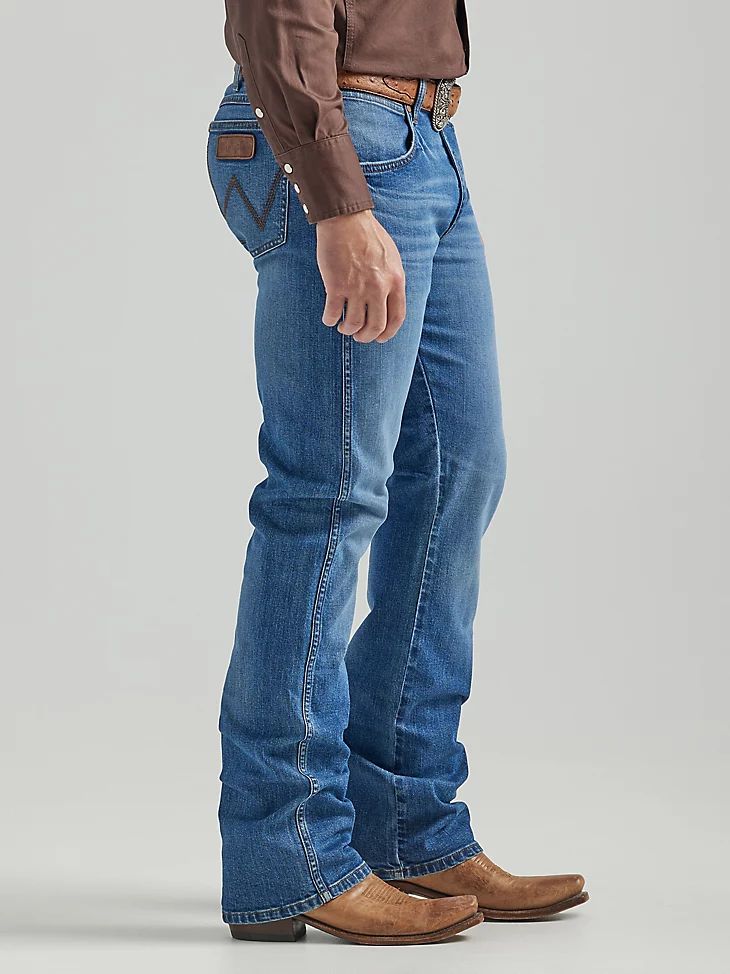 Wrangler Men's Retro Slim Fit Boot Cut Jean