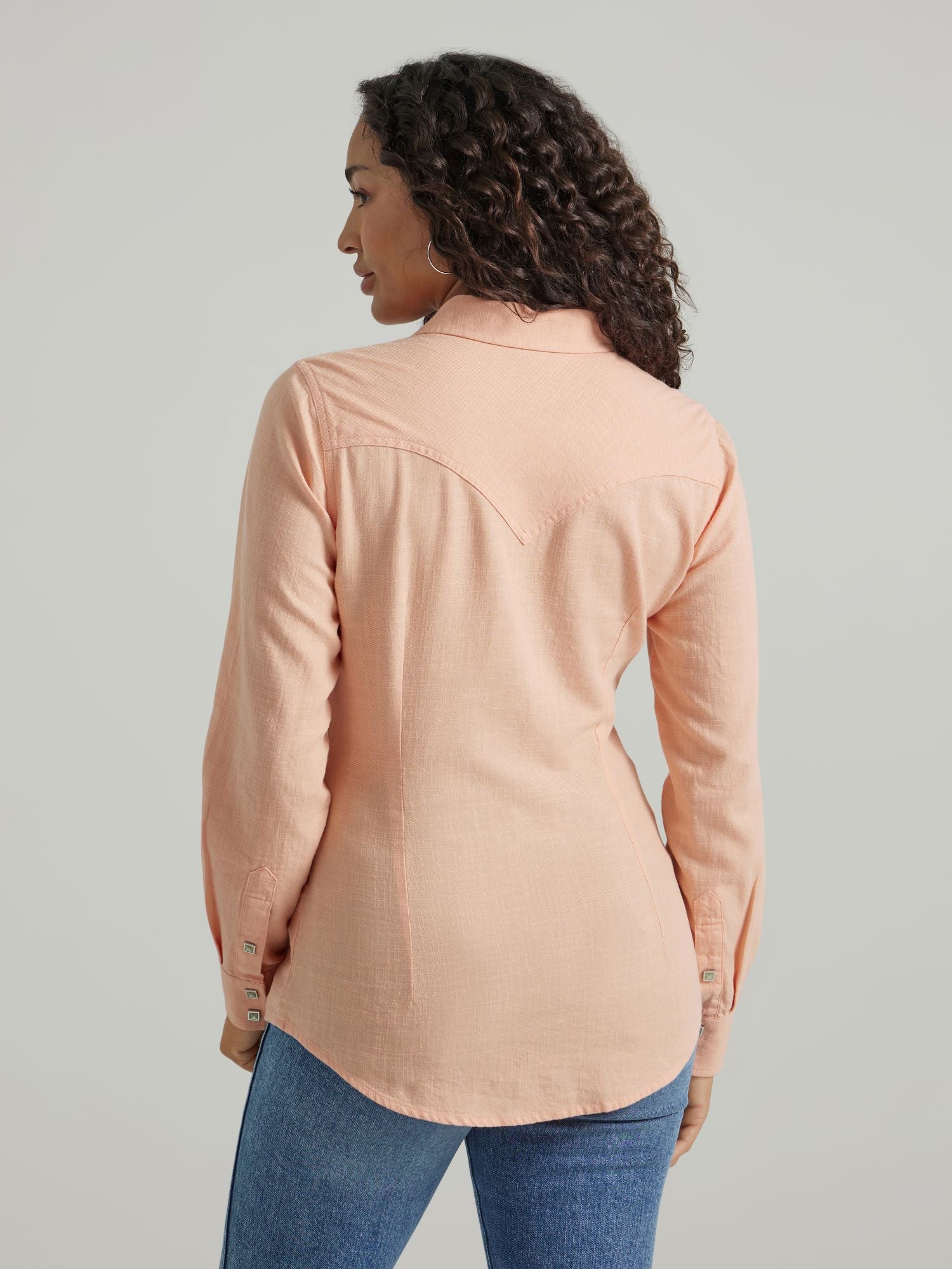 Wrangler Women's Retro Long Sleeve Solid Western Snap Shirt