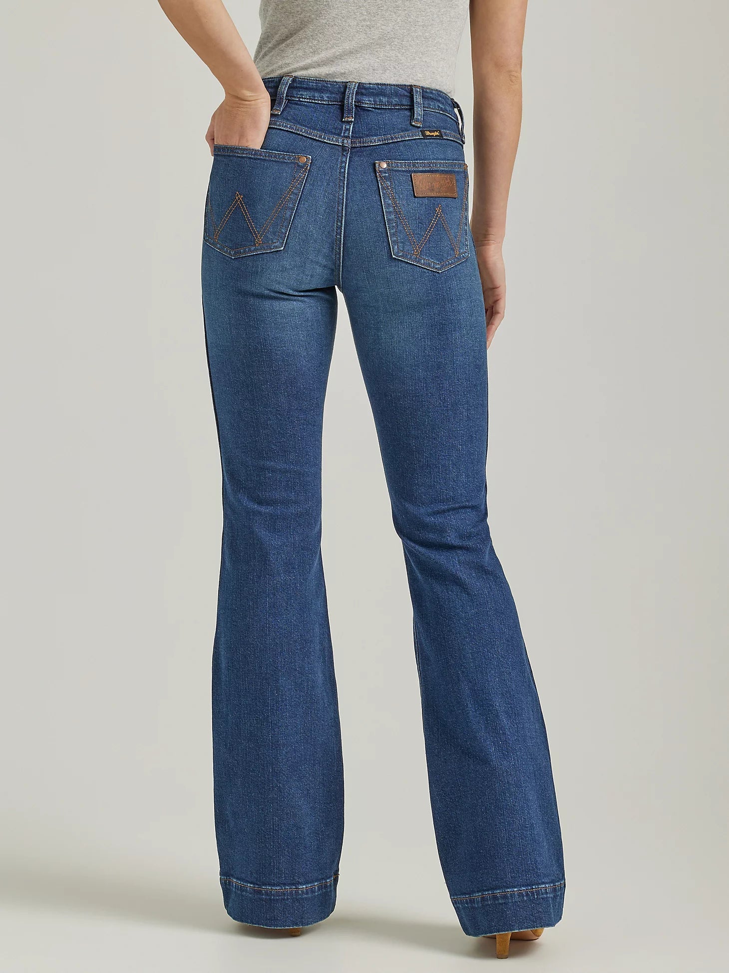 Wrangler Women's High Rise Trouser Jean