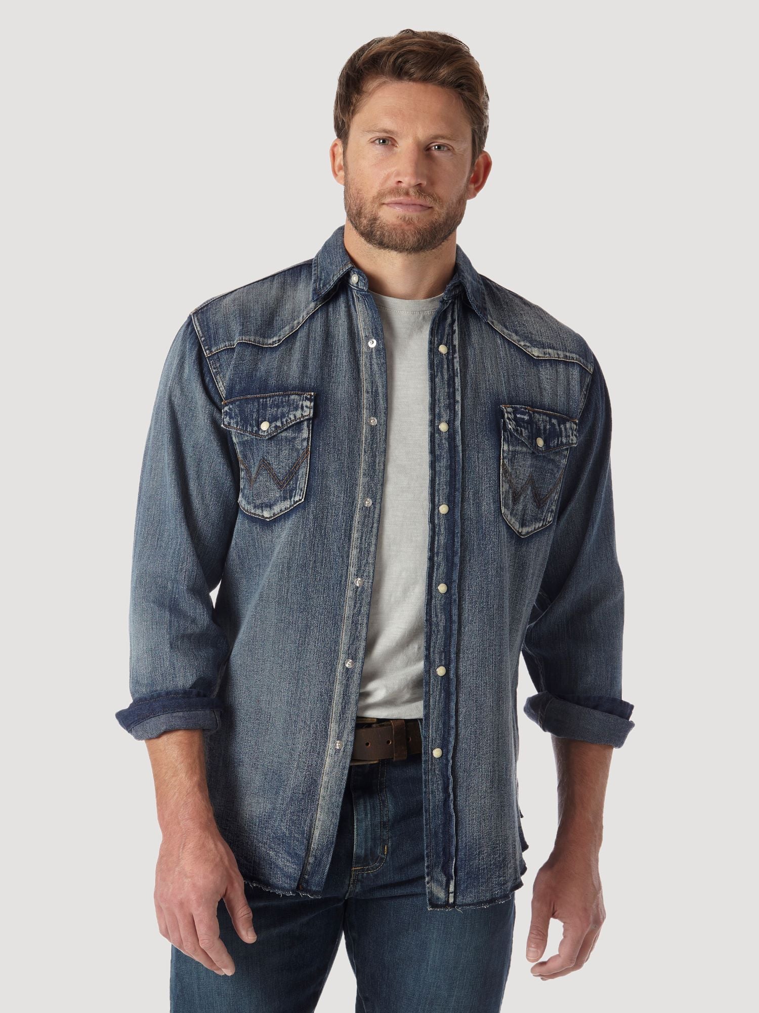 Wrangler Men's Cowboy cut Long Sleeve Western Denim Snap Work Shirt