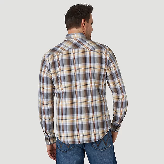 Wrangler Men's Retro Long Sleeve Sawtooth Snap Pocket Western Shirt