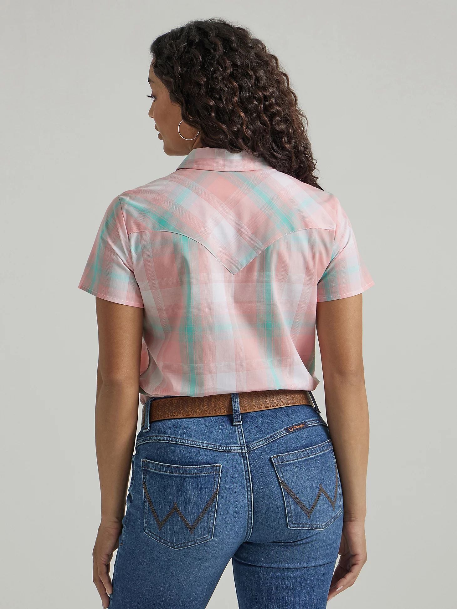 Wrangler Women's Essential Short Sleeve Plaid Western Snap Top