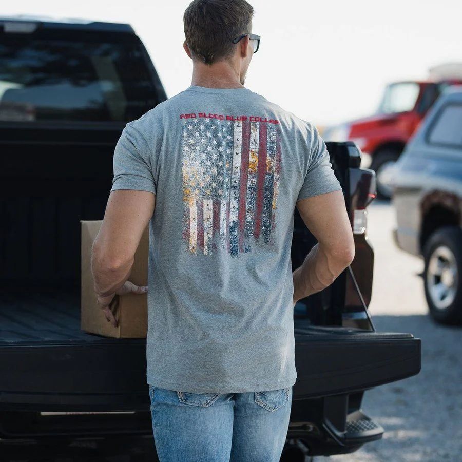 Grunt Men's Red Blood Blue Collar T-Shirt