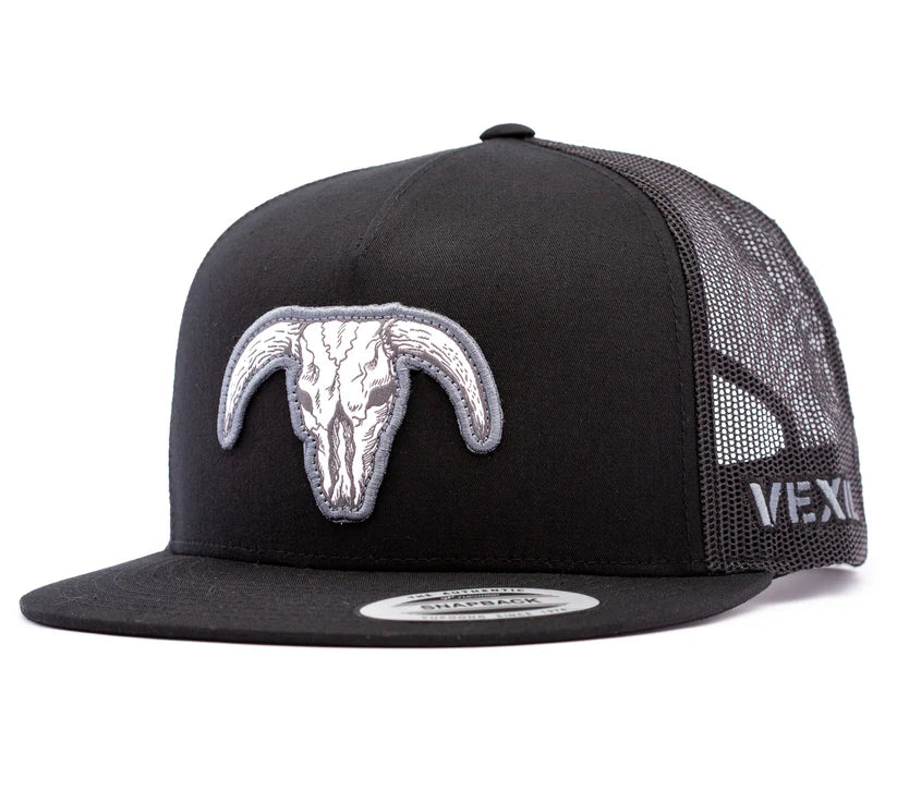 Bull Skull - Black/Black Mesh Snapback