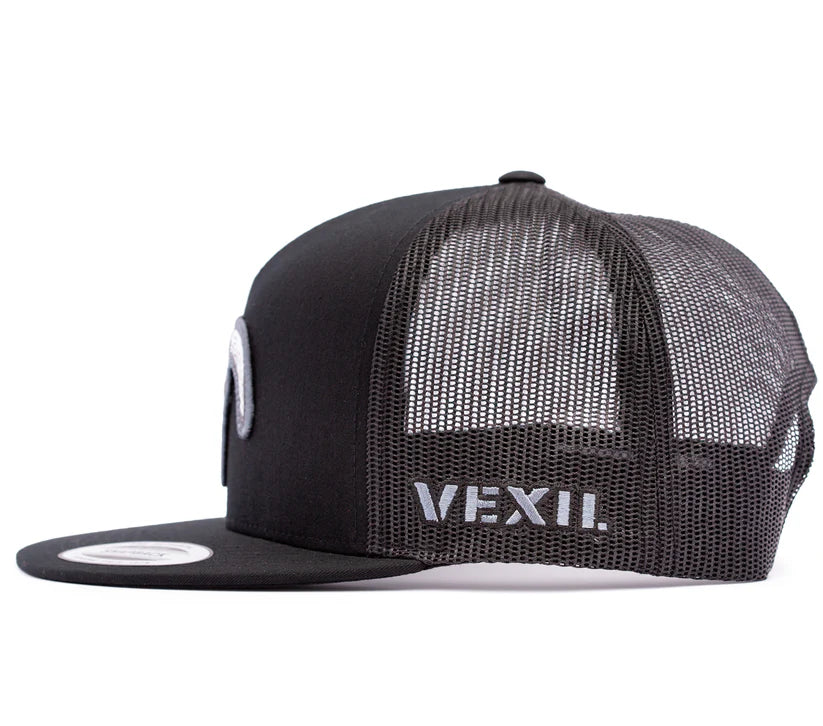 Bull Skull - Black/Black Mesh Snapback