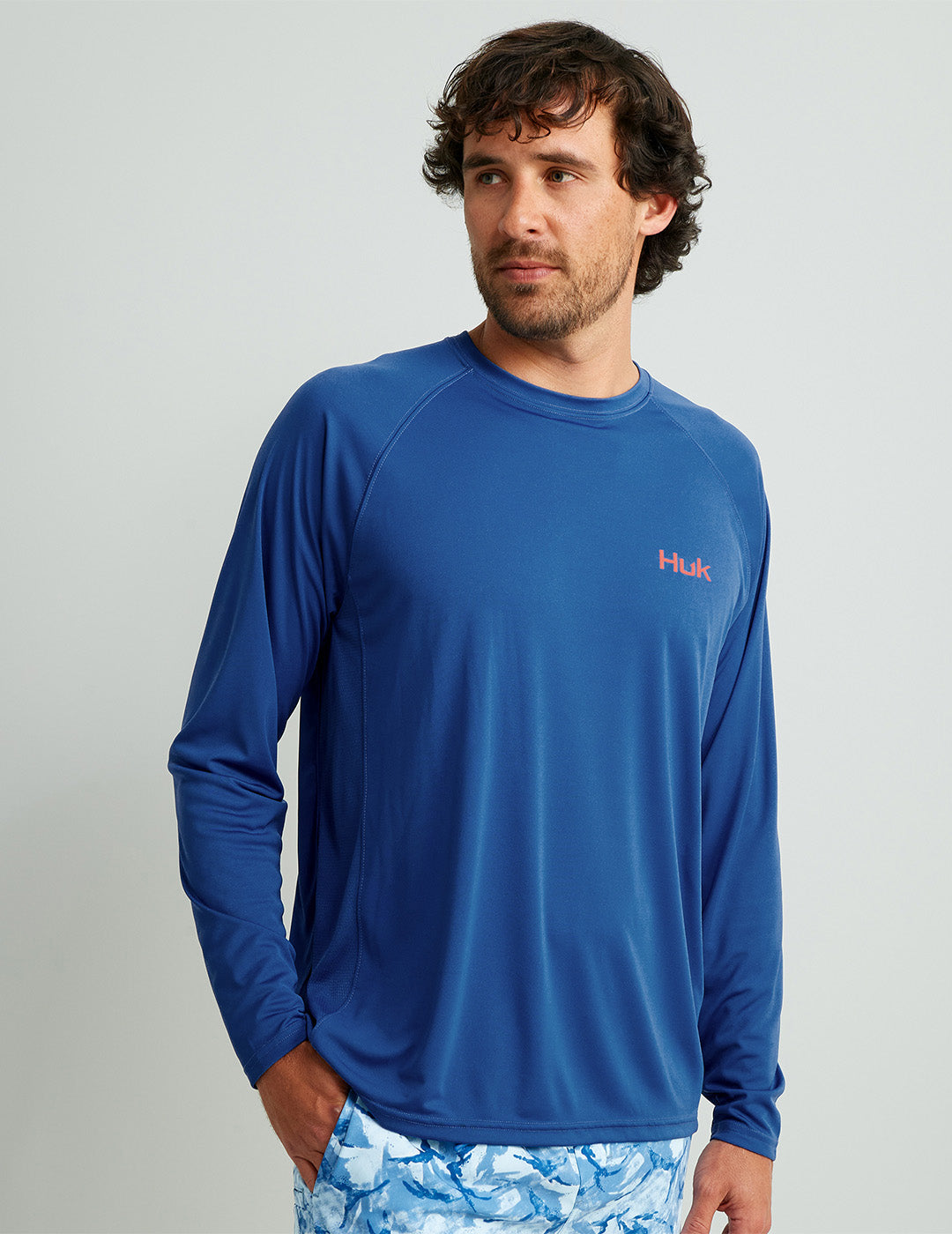 Huk Men's KC Pursuit Flag Fish Shirt - SET SAIL 489