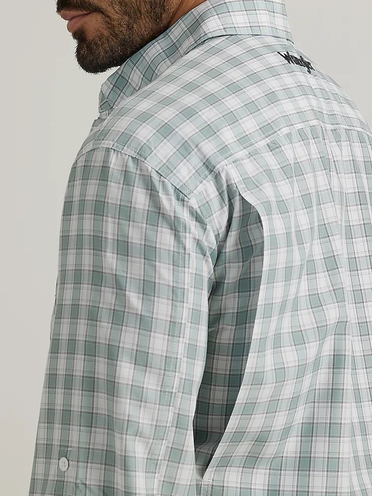 Wrangler Men's Performance Button Front Long Sleeve Plaid Shirt
